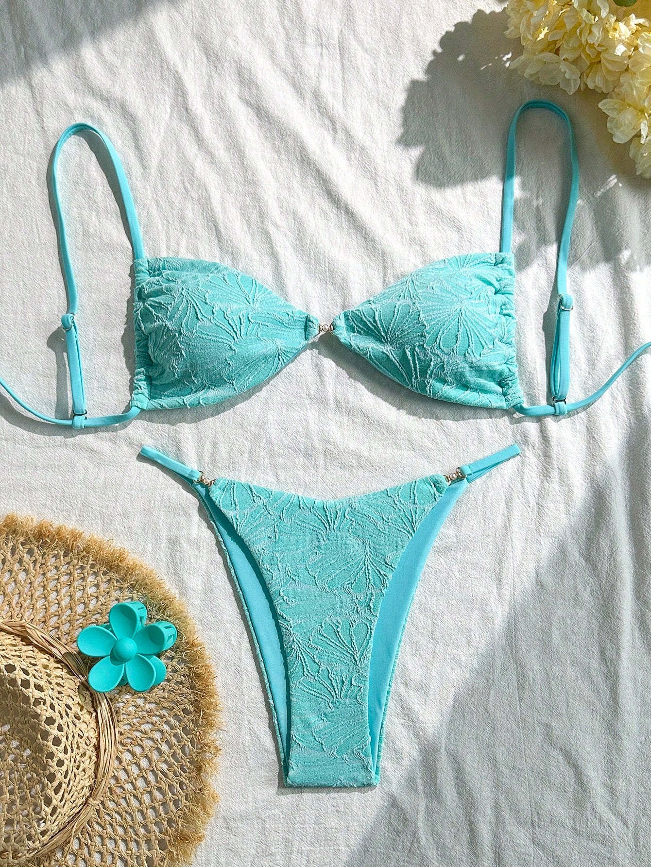 Swim Vcay 2pcs Set Summer Beach Vacation Textured Fabric Spaghetti Strap Gold Decor Strapless Bra Top And Bikini Swimwear Set For Women