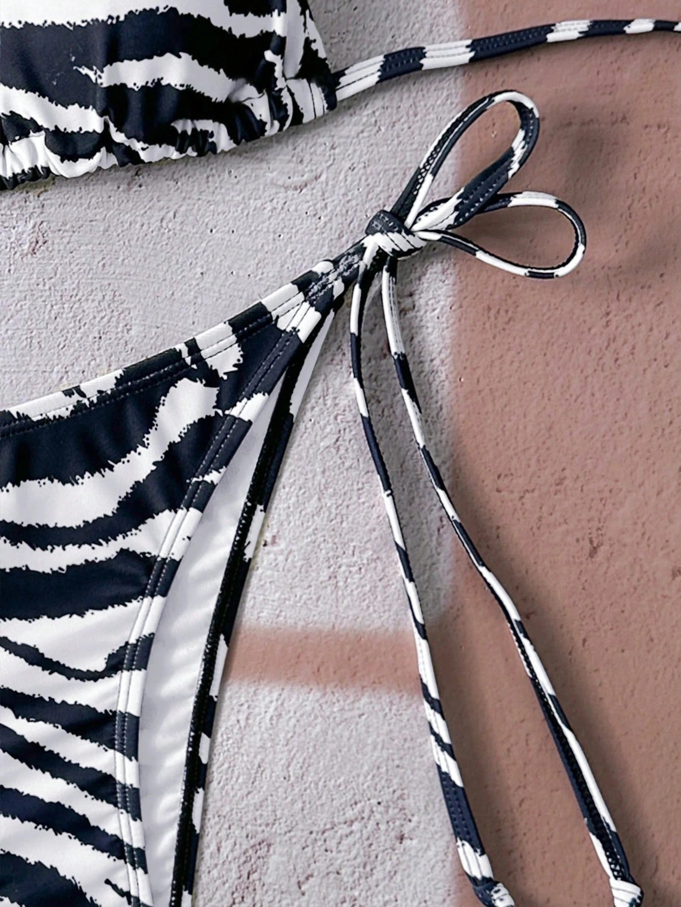 Swim Vcay Women's All-Over Print Halter Twist Front Bikini Set Zebra Print Bikini Animal Print Bathing Suit Tie Bikini Set Bathing Suit Sets Stripe Bikini