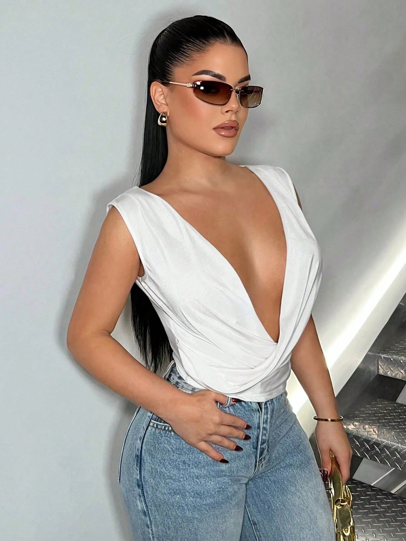 SXY Women's White Pleated Sleeveless Ruffle Collar Blouse,Summer Techno Club Rave Party,Spring Valentine's Day Beach Y2K Cleavage Top