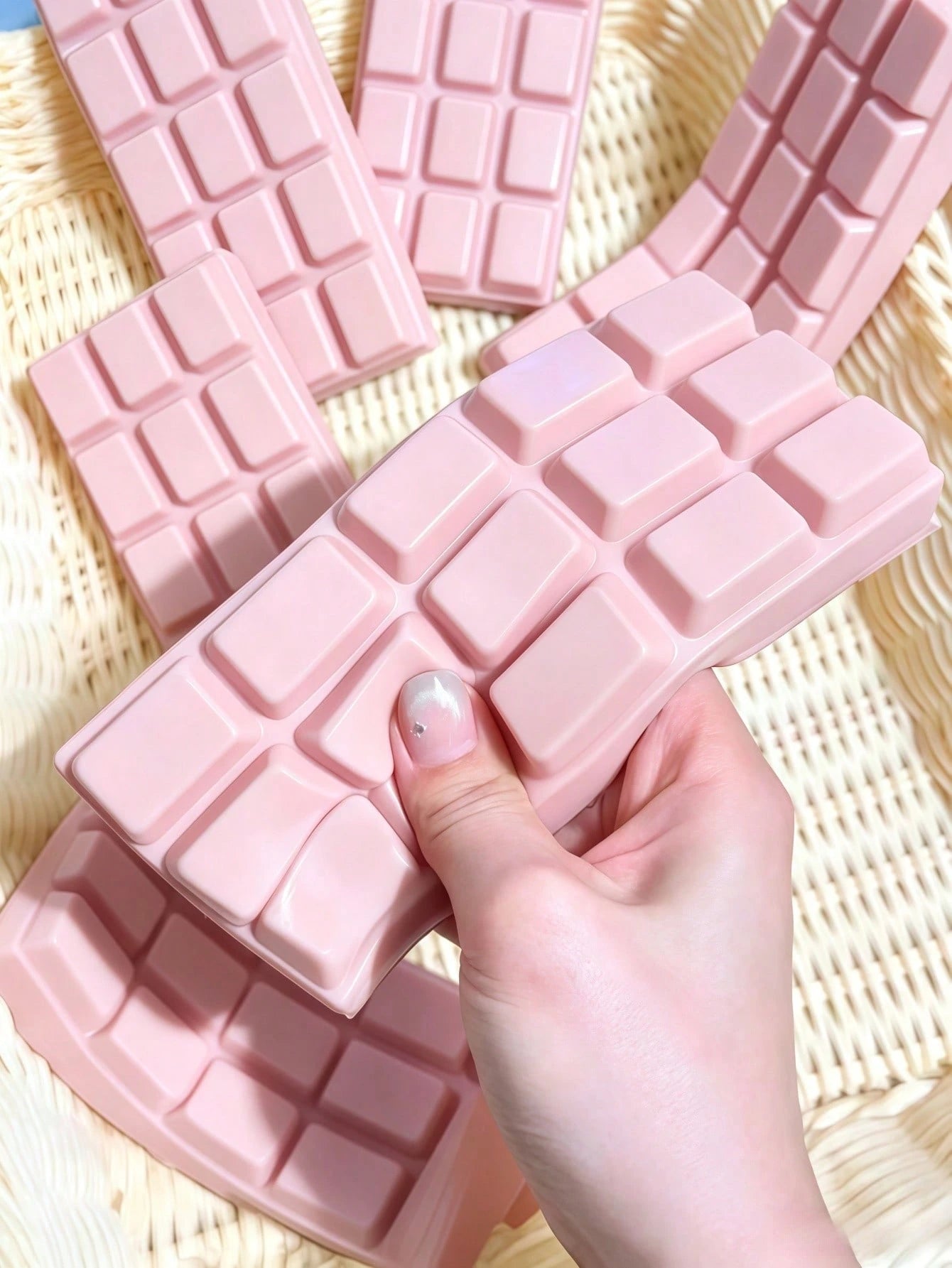 Tachimi 1pc Slow Rebound Chocolate Scented Squishy Toy, Realistic Food Sensory Stress Relief Toy, Suitable For Children, Cute Chocolate Collectible, Chocolate Squishy/Crispy Butter Squishy/Crispy Butt