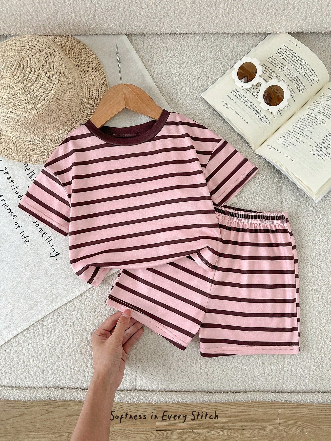 This 2 Pieces Baby Girl Casual, Minimalist, Comfortable And Cute Set Features Textured Fabric And Decorative Patches, Including A Tank Top And Straight-Leg Pants, Perfect For Spring And Summer W
