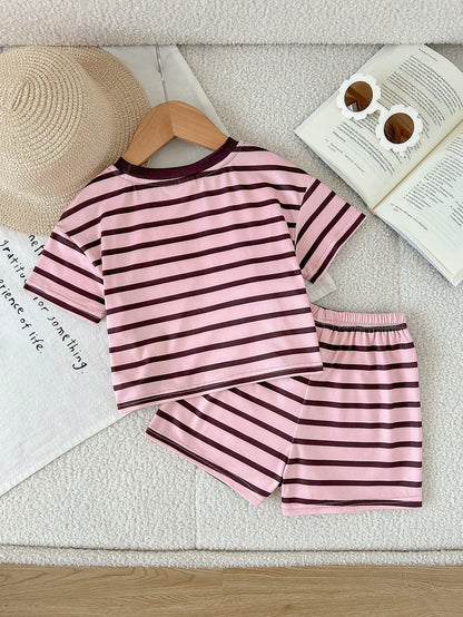 This 2 Pieces Baby Girl Casual, Minimalist, Comfortable And Cute Set Features Textured Fabric And Decorative Patches, Including A Tank Top And Straight-Leg Pants, Perfect For Spring And Summer W