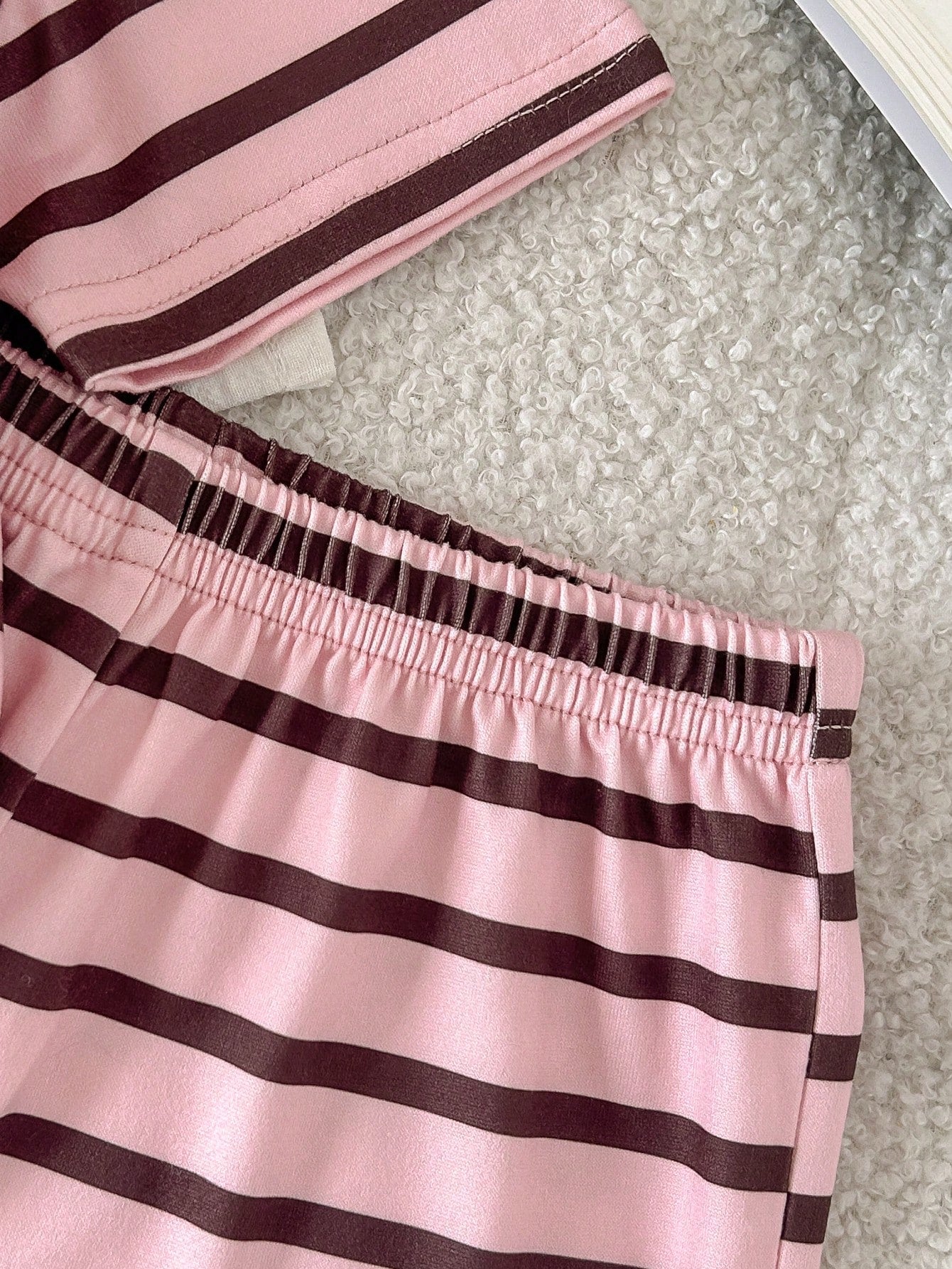 This 2 Pieces Baby Girl Casual, Minimalist, Comfortable And Cute Set Features Textured Fabric And Decorative Patches, Including A Tank Top And Straight-Leg Pants, Perfect For Spring And Summer W