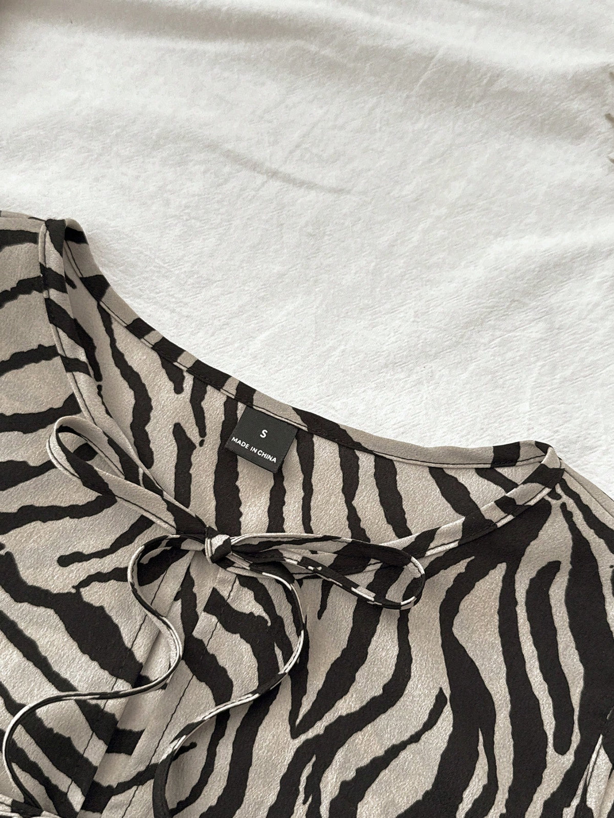 Travachic Women's Zebra Striped Printed Chiffon Peplum Hem Tank Top, Light Beige Summer Boho Sexy Tropical Holiday Vacation, Night Out Outfits, Spring Party