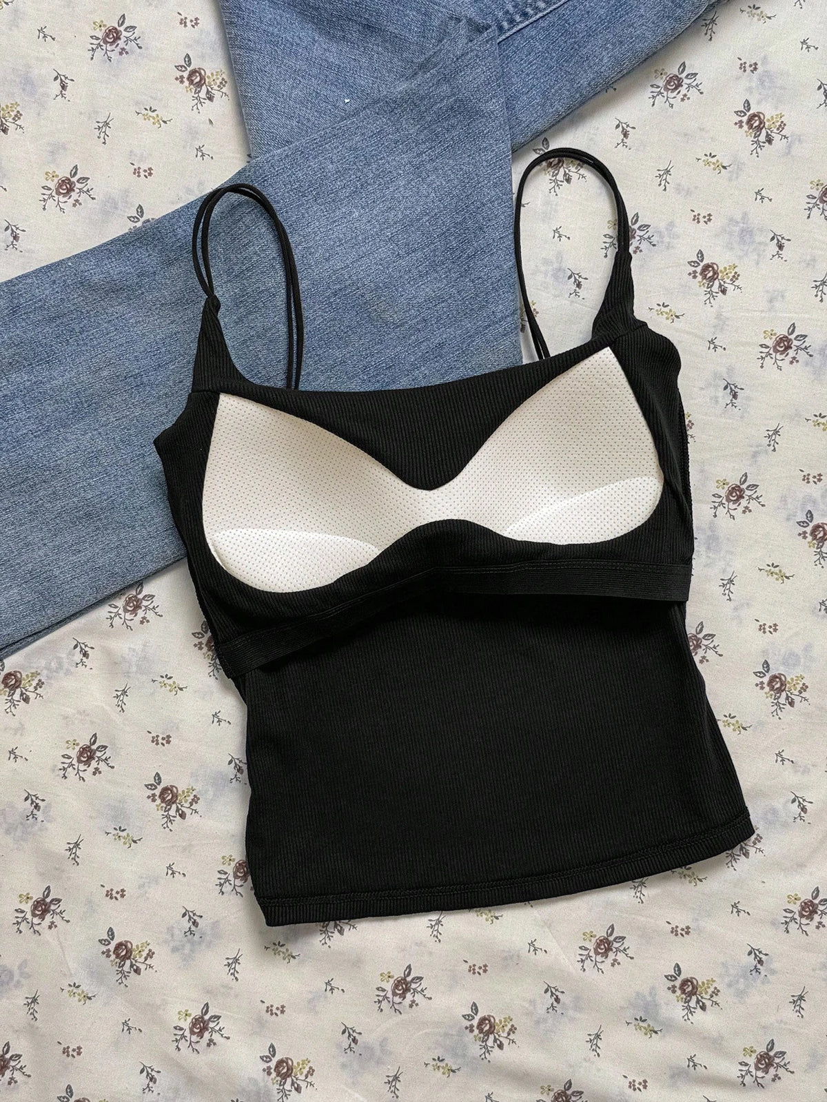 Tseoso 2 Packs Camisole Tops With Built-In Padded Bra,Black And White Ribbed Tank Top,Summer Basic Everyday Versatile Comfortable Stylish Cami For Women