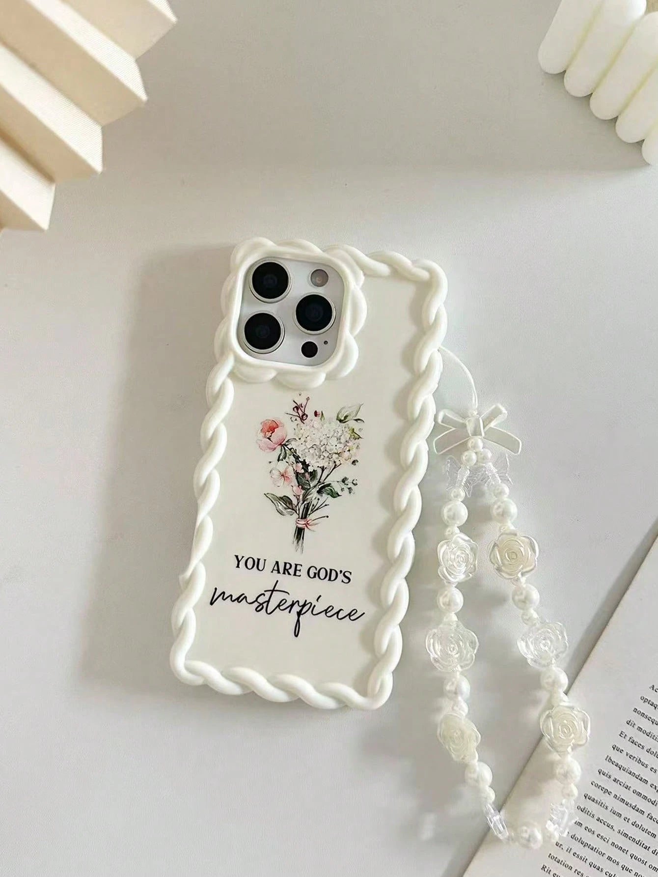 Twist Wave Edge Minimalist Premium TPU Floral Letter Painted Shockproof Phone Case Protective Cover With Beaded Bracelet Accessory Compatible With IPhone 17pro/17Air/17/17promax 16/11/16pro/16plus/16p