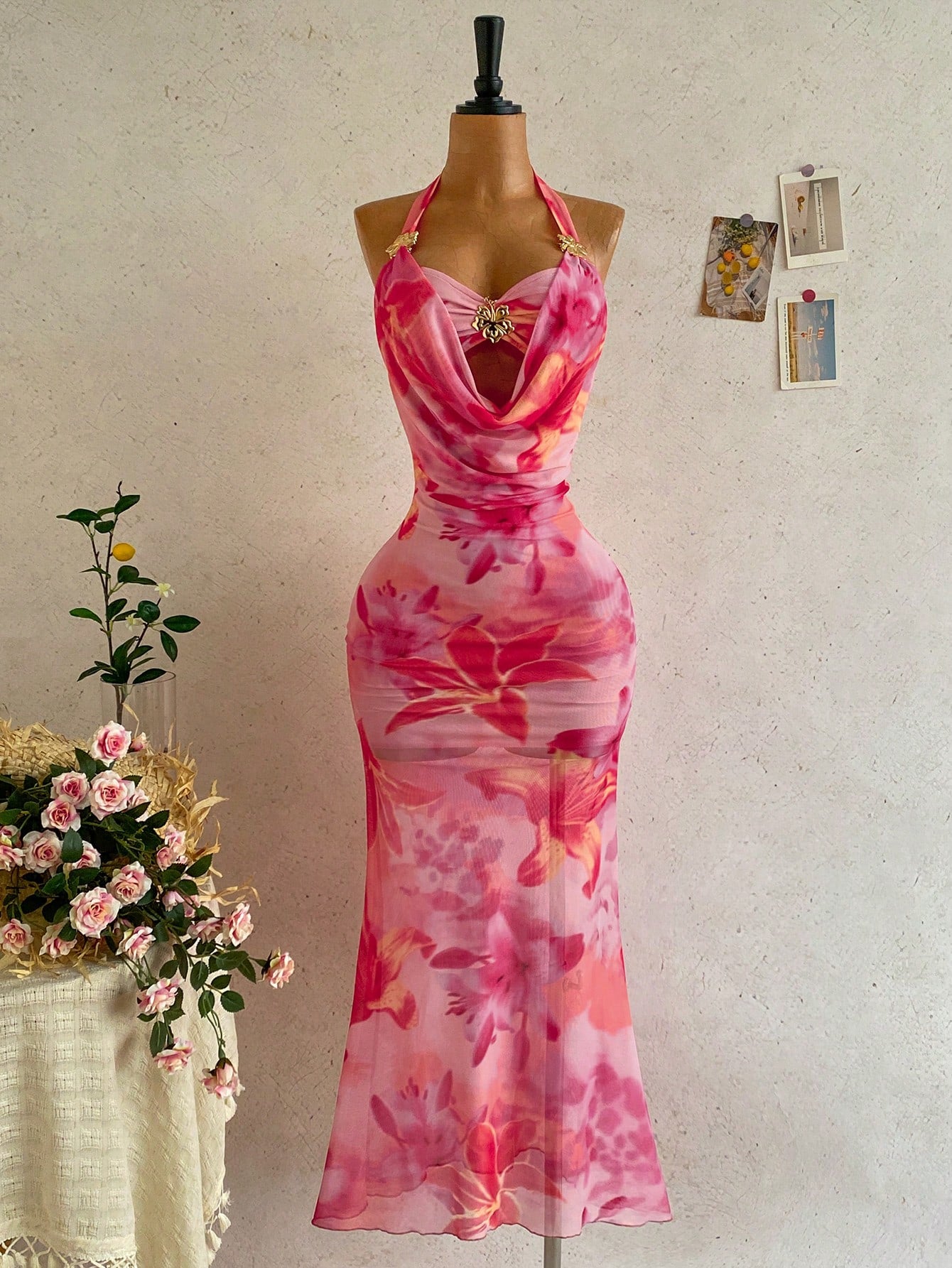 Ure Wave Women Halter Tie-Up Patchwork Cup Metallic Floral Plunging Dress,Boho Pink Floral Summer Vacation,Hibiscus Beach Cruise Party Outfit No Chest Padding