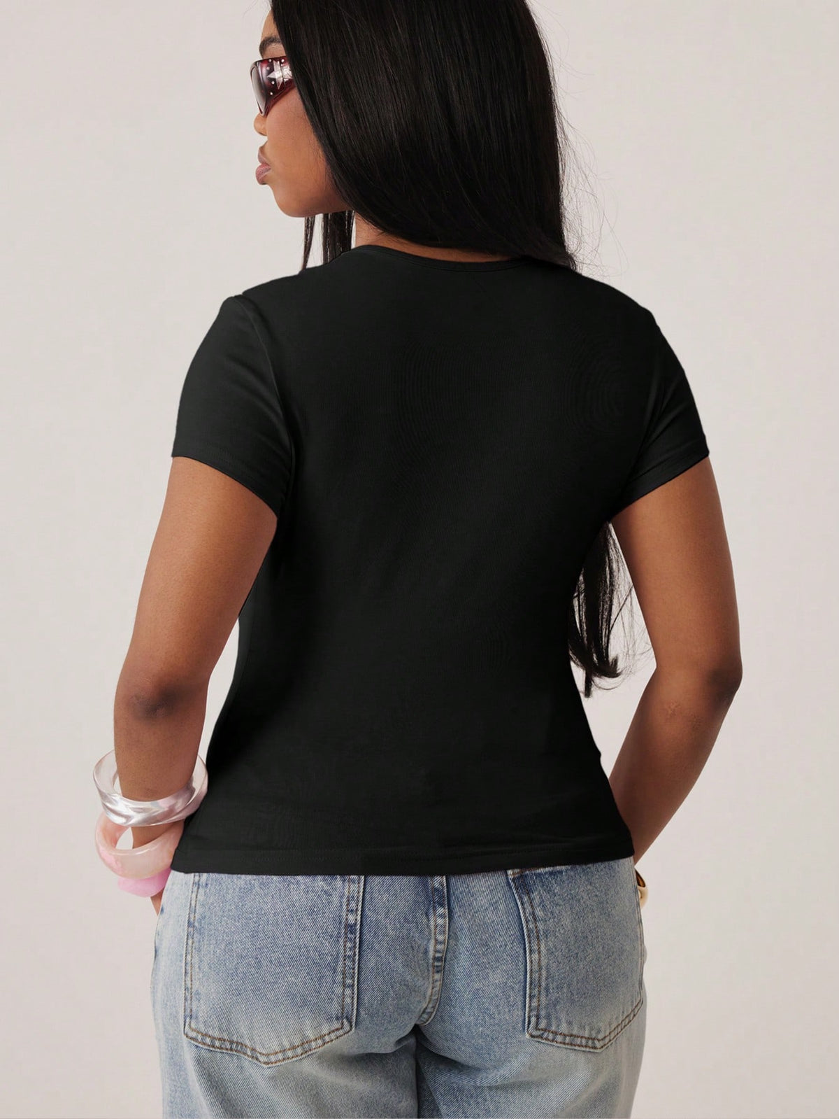 Vadaroq Women's Summer Streetwear Going Out Vintage Chic Stretchy Comfortable Baby Tee Retro Y2K Crop Top Fashion Graphic Black T-Shirt, Summer Top