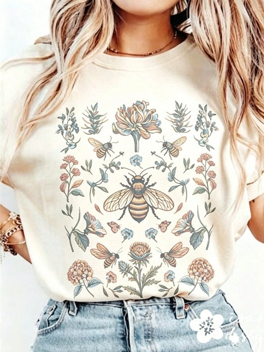 Vintage Bee Wildflowers T-Shirt, Cottagecore Floral Nature Lover Bumble Bee Aesthetic Tshirt, Forestcore Retro For Women Round Neck Loose Casual Tees