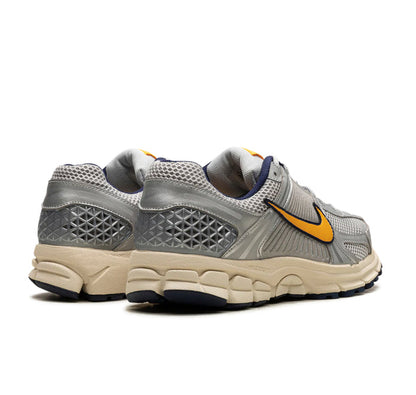 Nike Vomero 5 Pure Platinum Laser Orange