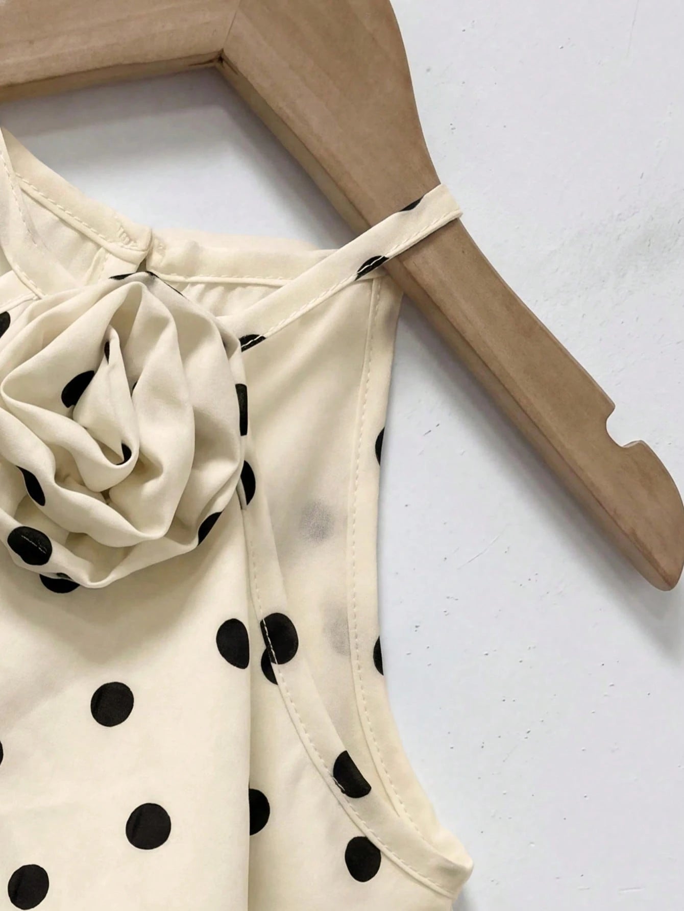 White And Black Polka Dot Baby Girls Halter Mini Dress,Cute Summer Party Tiered Ruffle Dresses With Floral Embellishment,Elegant Kid Clothes,1pc