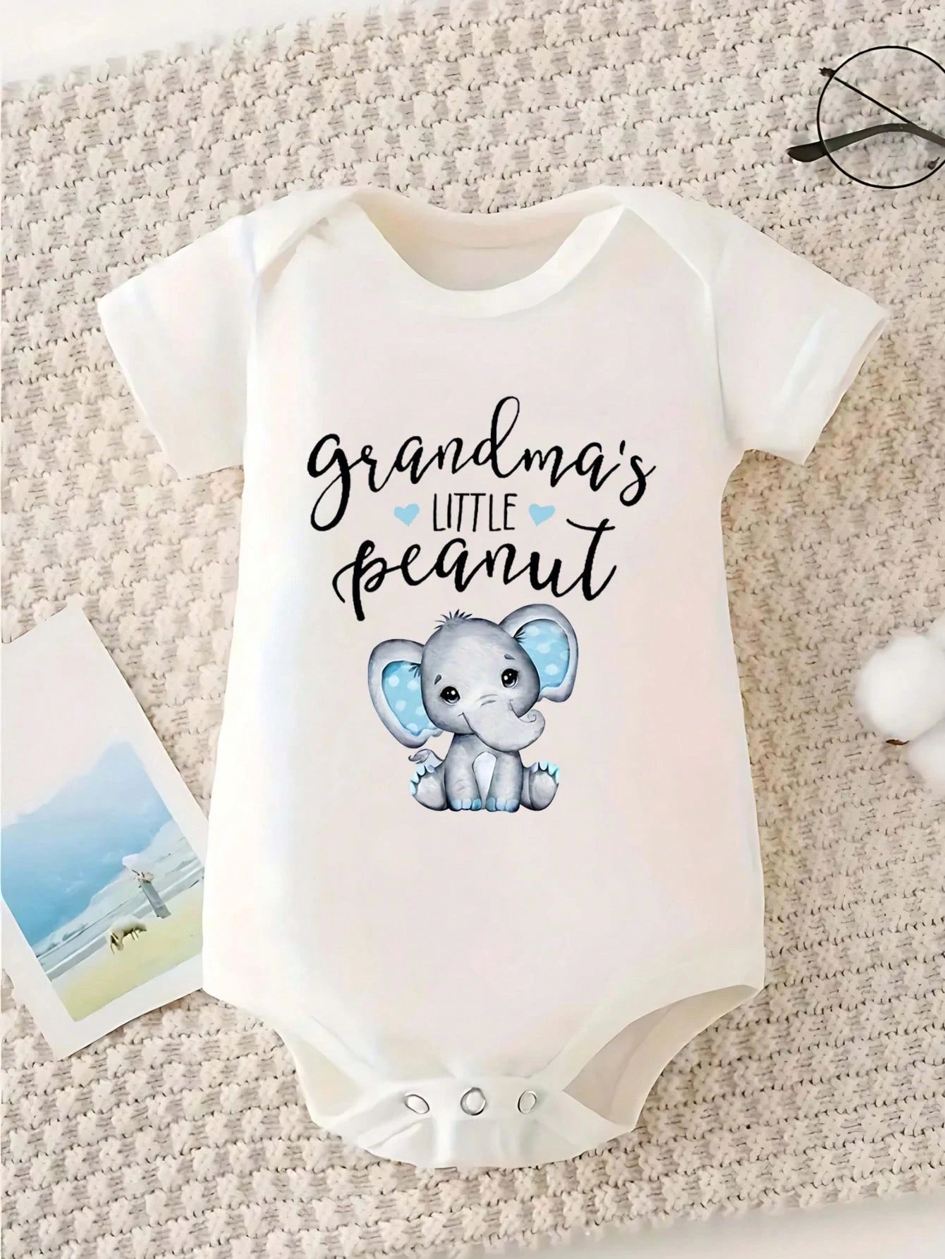 White Baby Romper With Grandma's Little Peanut Pattern Baby Boys And Girls 2025 Newborn Baby Bodysuit Casual Short Sleeve Knitted Fabric Monogram Print Regular Baby Clothing Suitable For Outdoors