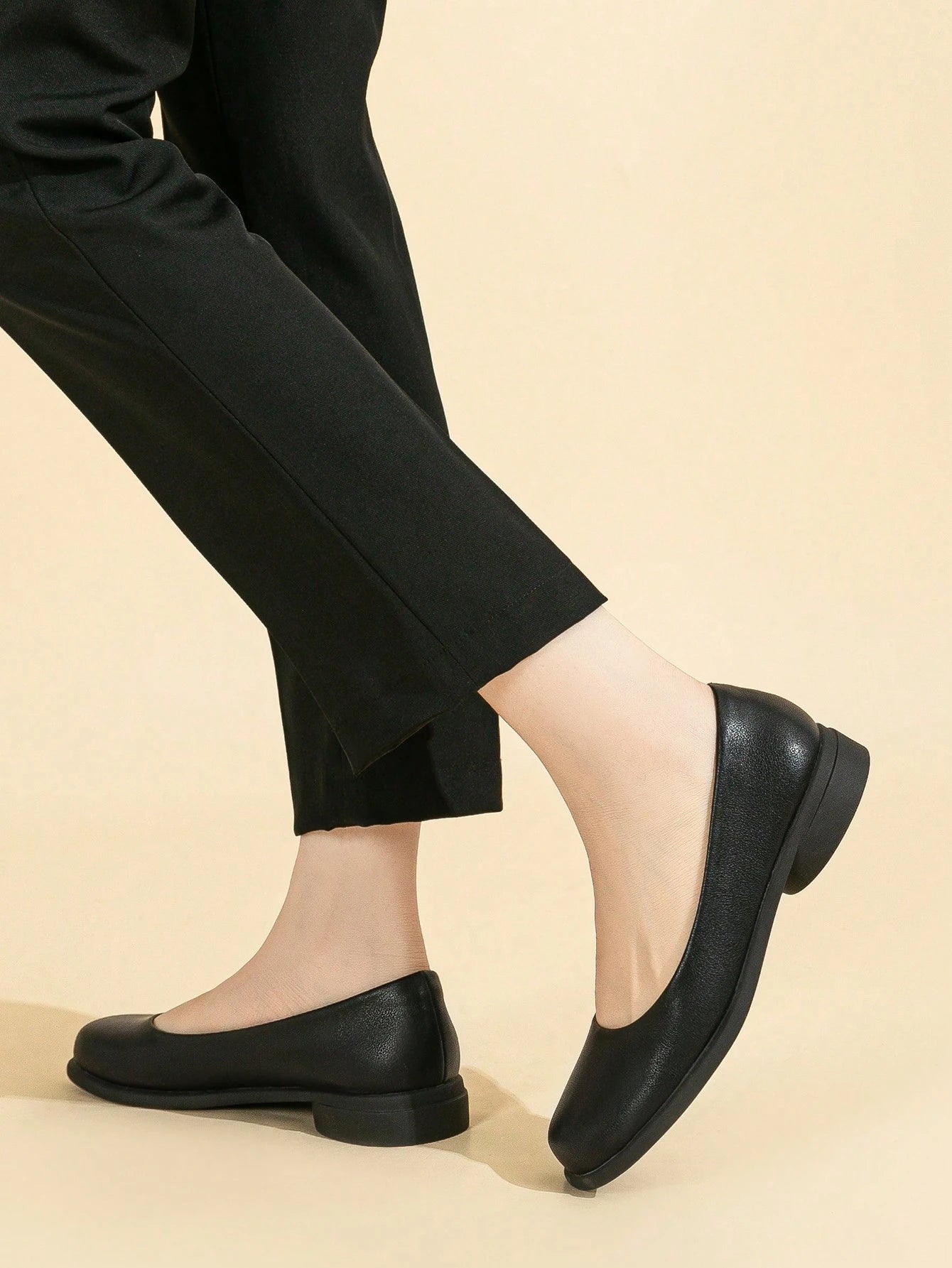 Women's Comfortable Black Flat Slip-On Casual Shoes, Soft & Gentle Office Work Shoes, Breathable Laser Cut Pattern Lightweight Ballet Flats