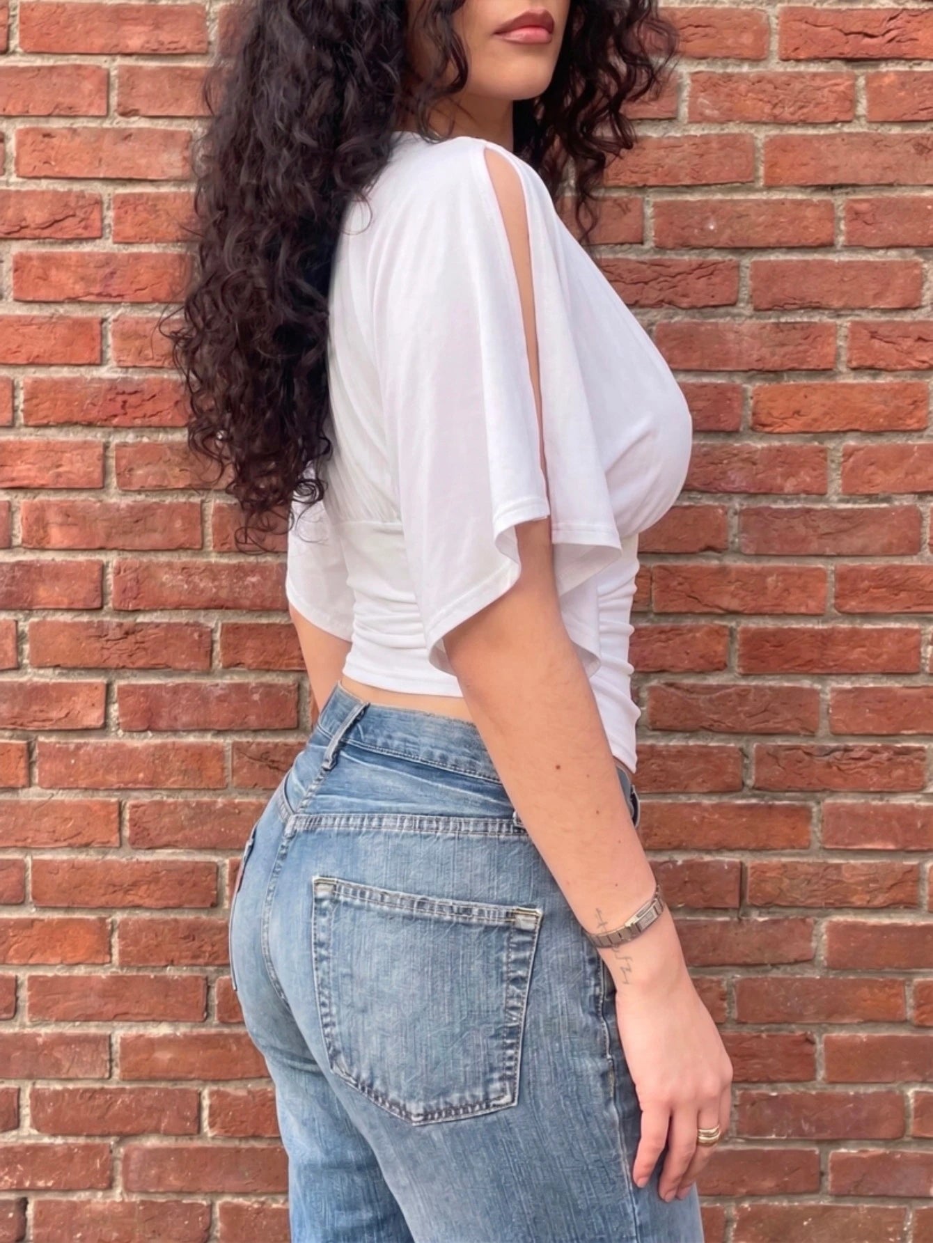 Women's New Fashionable And Elegant White Casual Waist-Cinched T-Shirt, Suitable For Daily Wear, School, Beach, Vacation And Home Summer, Flattering Silhouette