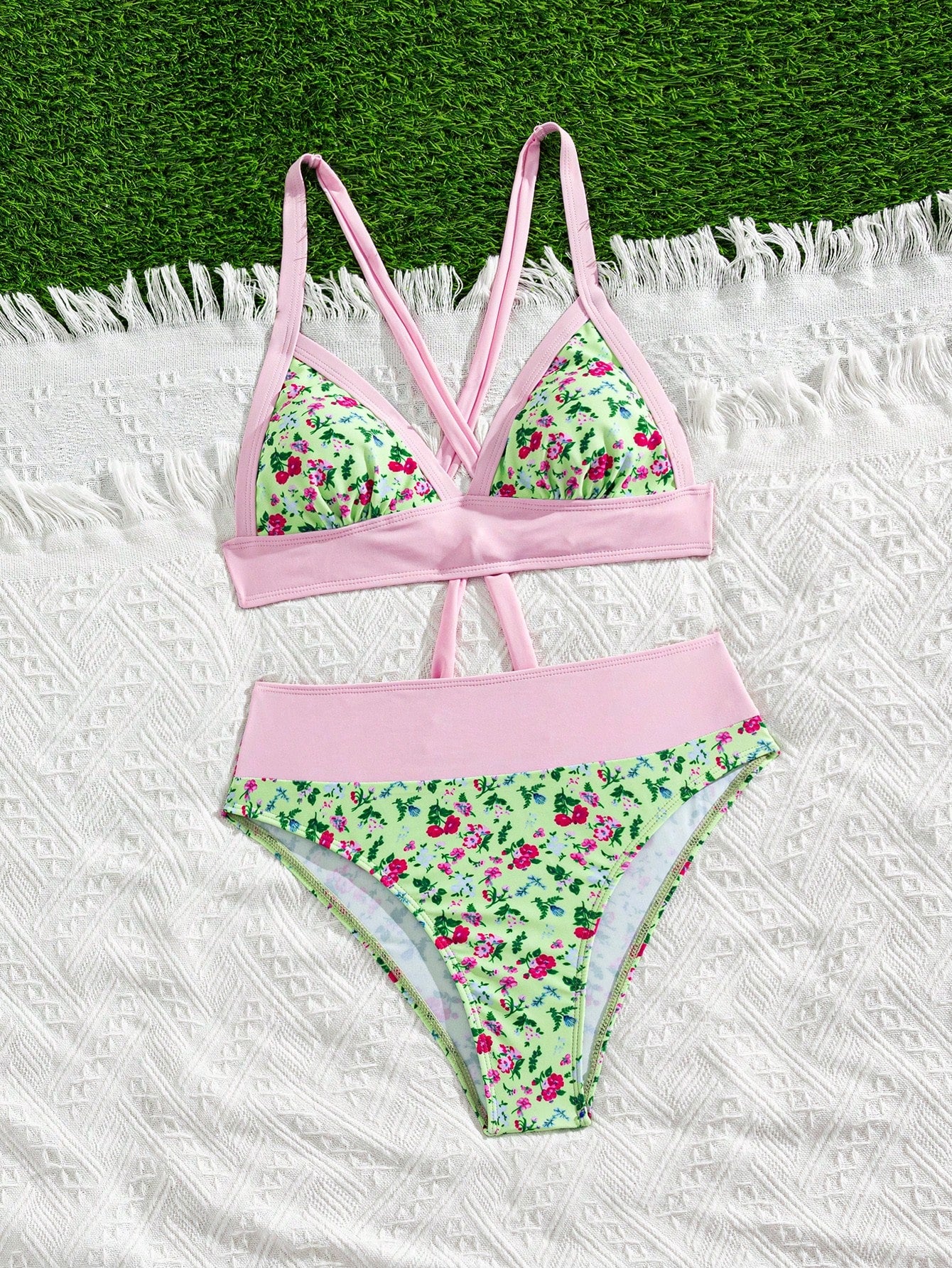 Women's New Small Floral Print Contrasting Triangle Neck Bikini 2 Pieces Set Vacation