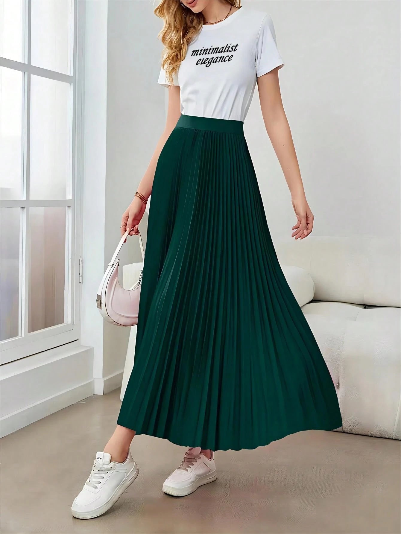 Women's Simple & Elegant Versatile Fashionable Pleated Skirt Casual Black Spring