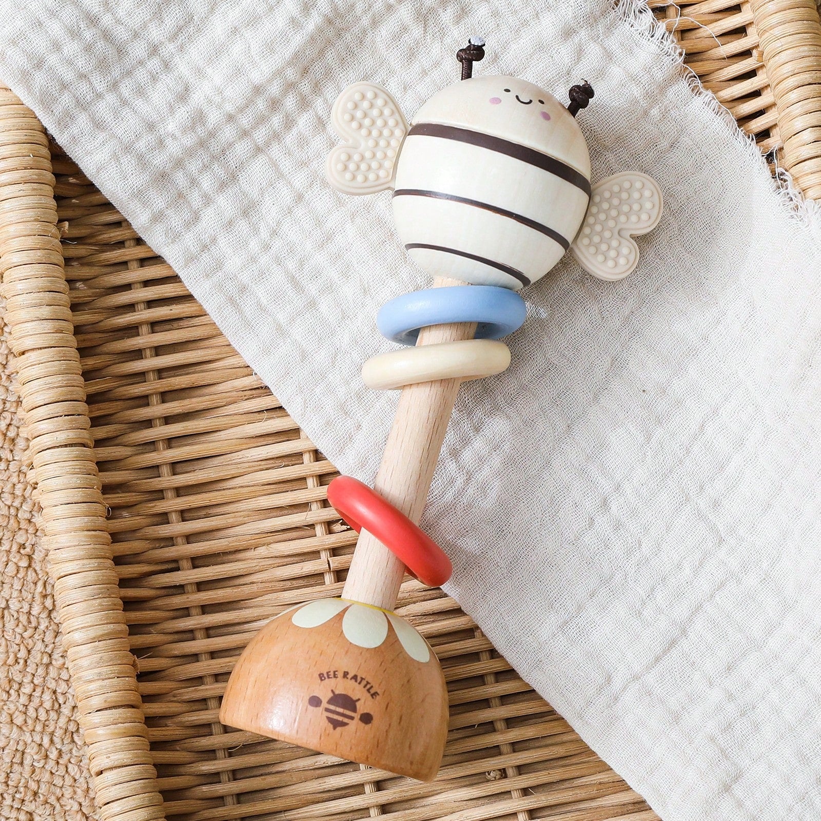 Wooden Long Handle Bee Rattle, Multifunctional Teether Rattle 2-In-1, Easy-To-Grip Baby Chewing Toy, Movable Three-Color Wooden Ring To Attract Baby's Attention, Standable Cartoon Bee Ornament