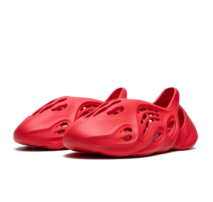 Yeezy Foam RNNR Vermillion