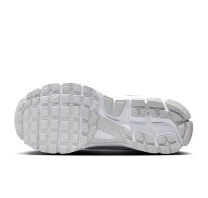 Nike Zoom Vomero 5 Chrome Toe